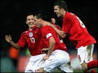 http://premiership.ru/upload/2008/11/England-celeb.jpg